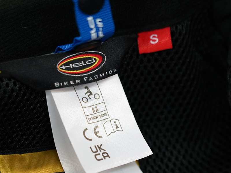 Held Carese 3 jacket AA EN17092 label